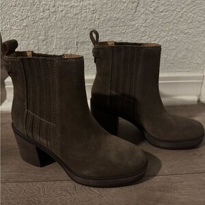 Crown Vintage Dark Grey Ankle Booties  NWOT